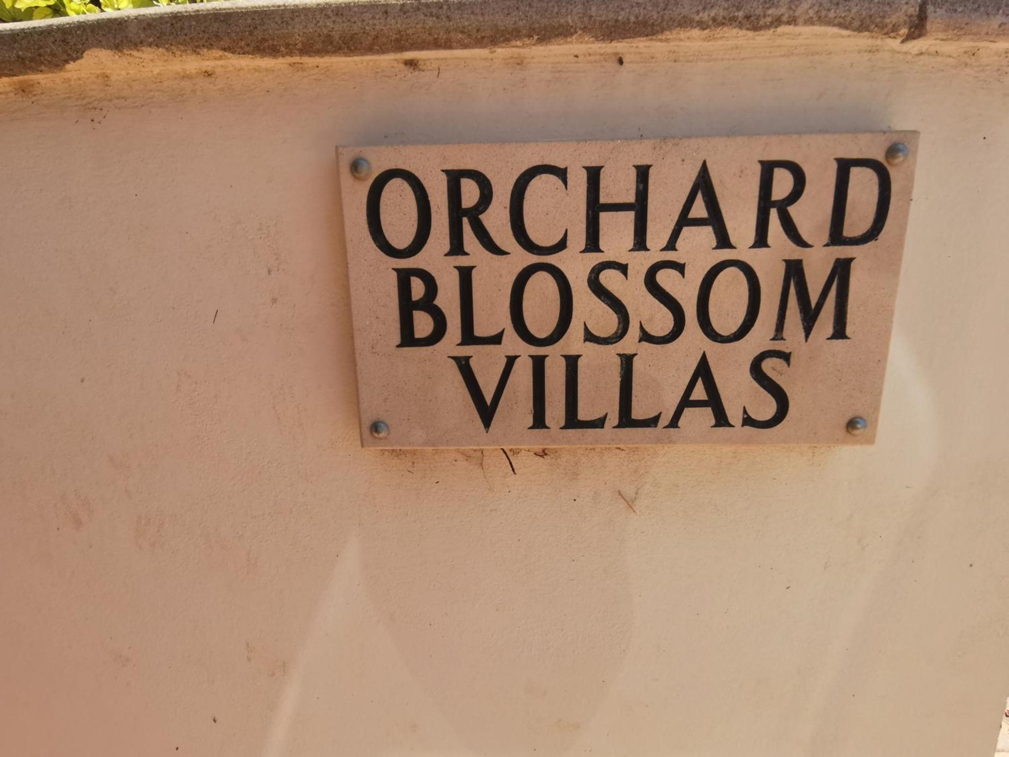 Orchard Blossom Private Villa With Pool Phrenaros Buitenkant foto