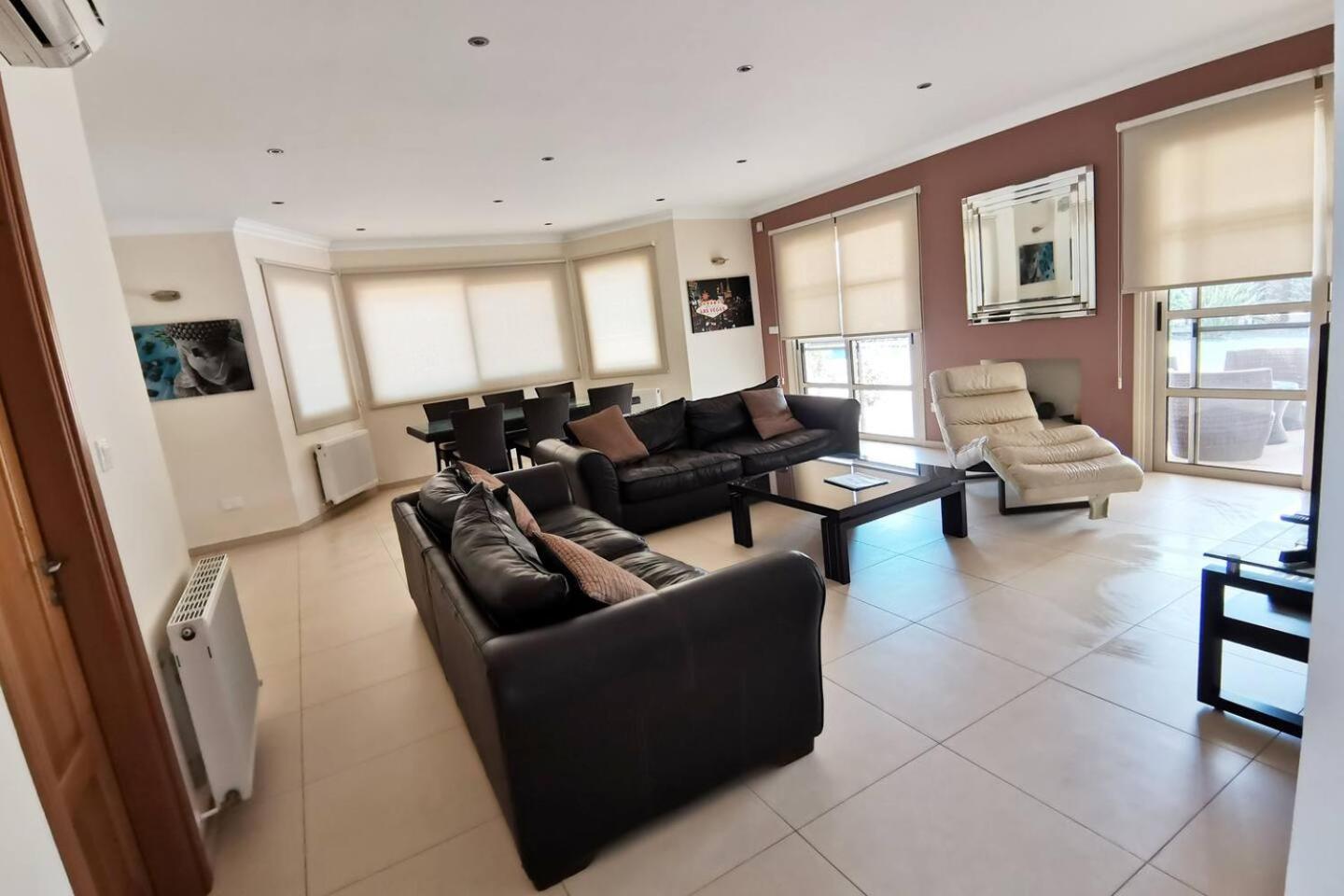 Orchard Blossom Private Villa With Pool Phrenaros Buitenkant foto