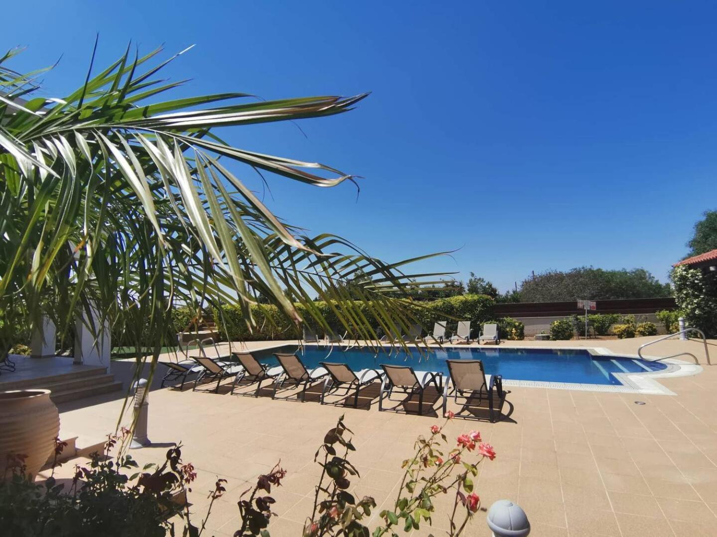 Orchard Blossom Private Villa With Pool Phrenaros Buitenkant foto