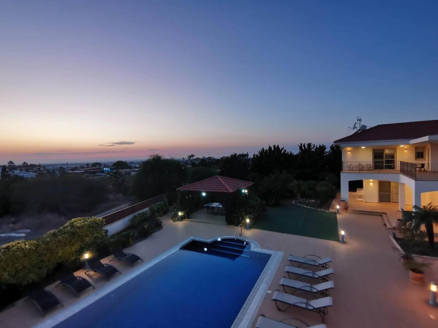 Orchard Blossom Private Villa With Pool Phrenaros Buitenkant foto